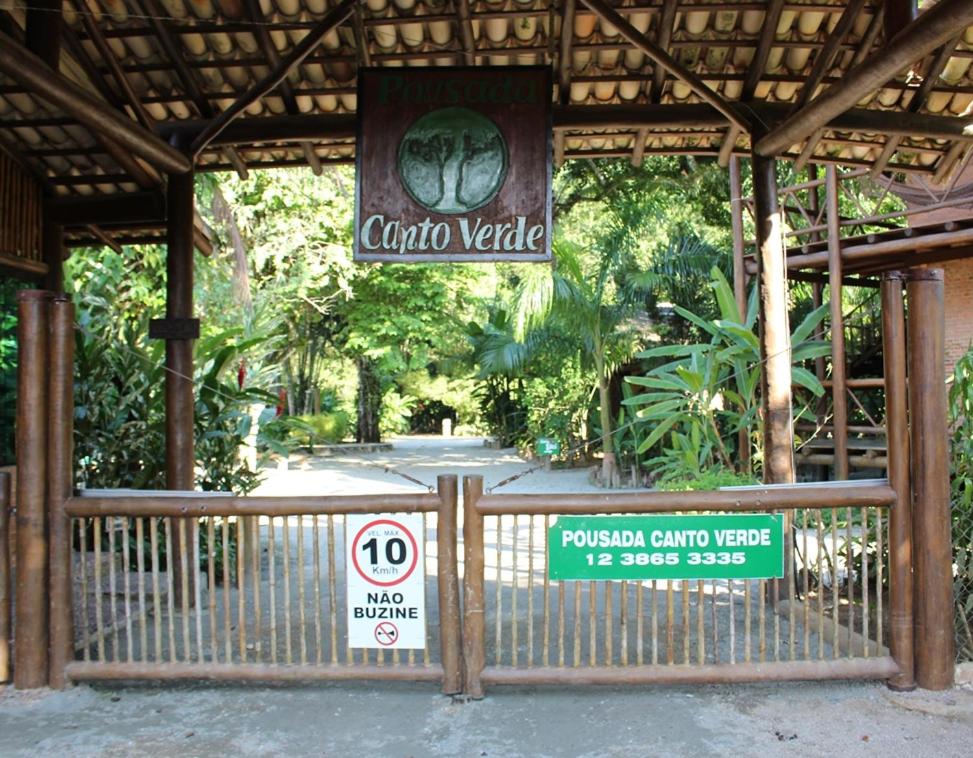 Boiçucanga é um pequeno paraíso às margens da rodovia Rio-Santos, na chamada Costa Verde Paulista, litoral norte de São Paulo. É uma vila que ainda mantém intocadas áreas de mata atlântica original, uma maravilhosa praia e cachoeiras incríveis.